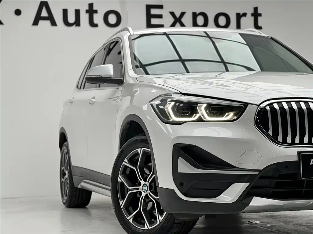 BMW X1 2022 sDrive20Li Premium фото 4