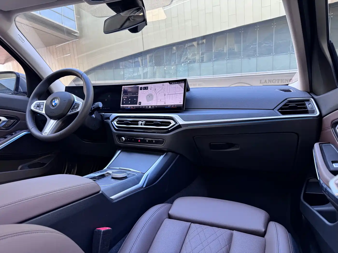 BMW 3 Series 2024 325i M Sport Package фото 17