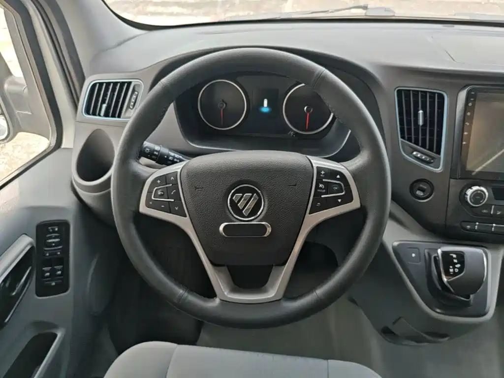 Foton Tuyano 2024 2023 2.0T Automatic Jixiang Long Wheelbase Medium Roof Single Rear Wheel 7/9-Seater