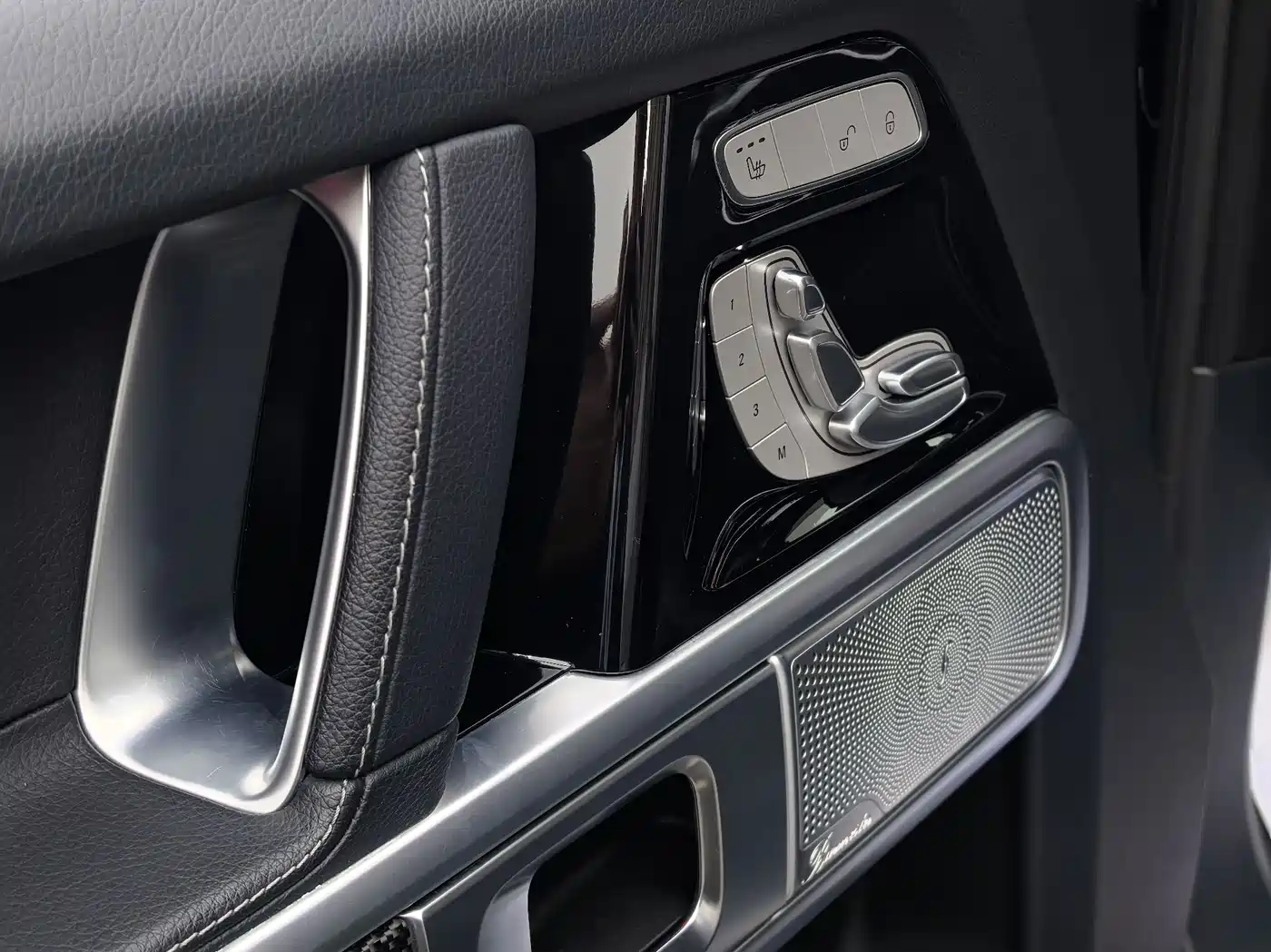 Mercedes-Benz G-Class 2023 G 350 фото 12