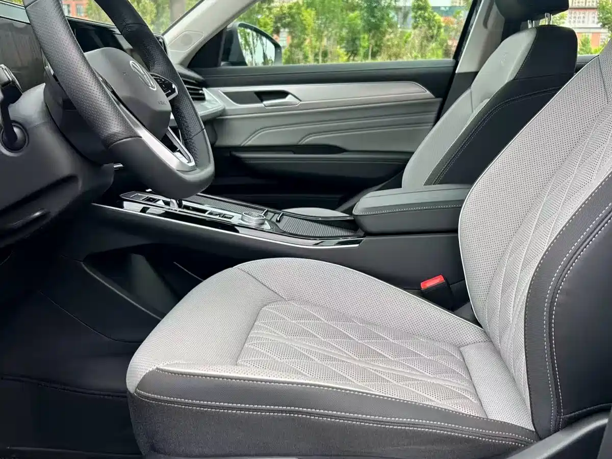 Volkswagen Talagon 2024 380TSI 4WD R-Line Cruise Shared Edition фото 29