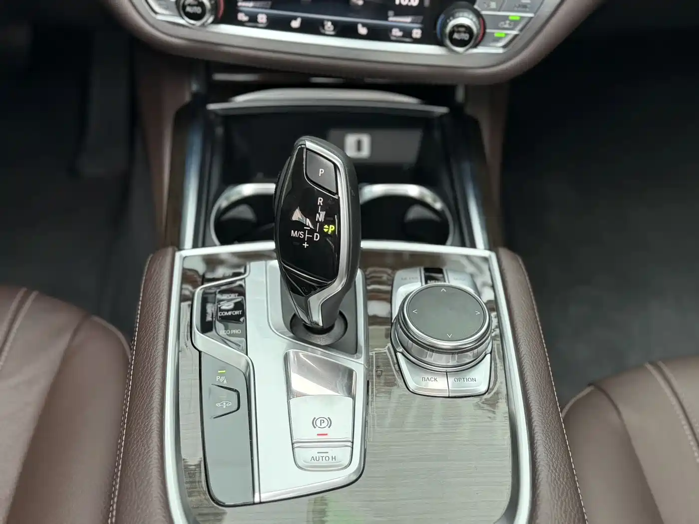 BMW 7 Series 2016 730Li Luxury фото 11