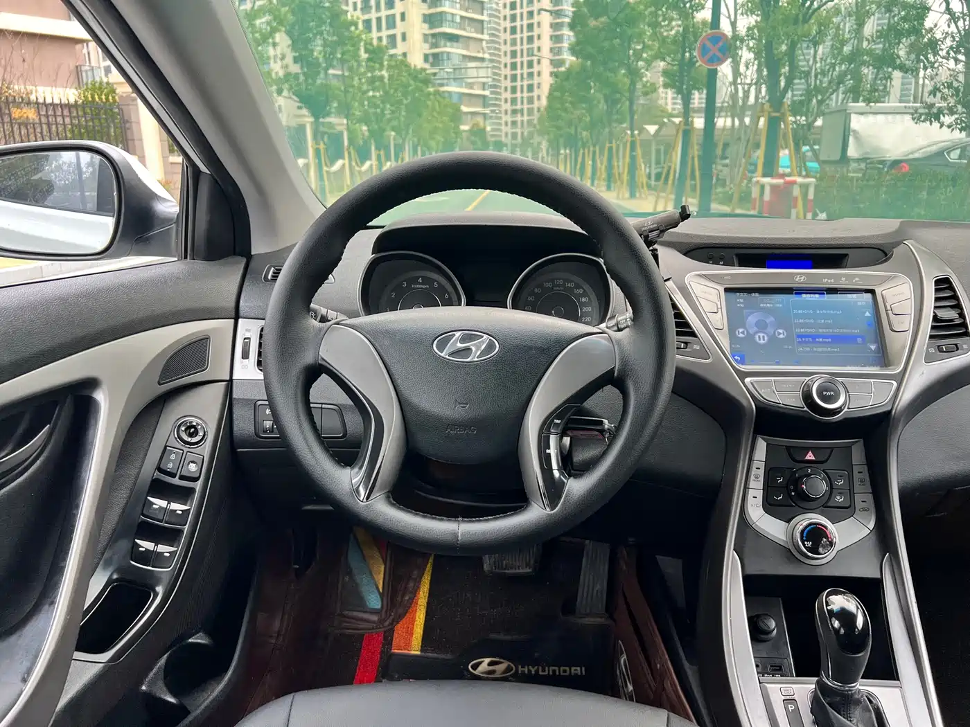 Hyundai Langdong 2015 1.6L Auto Trend фото 9