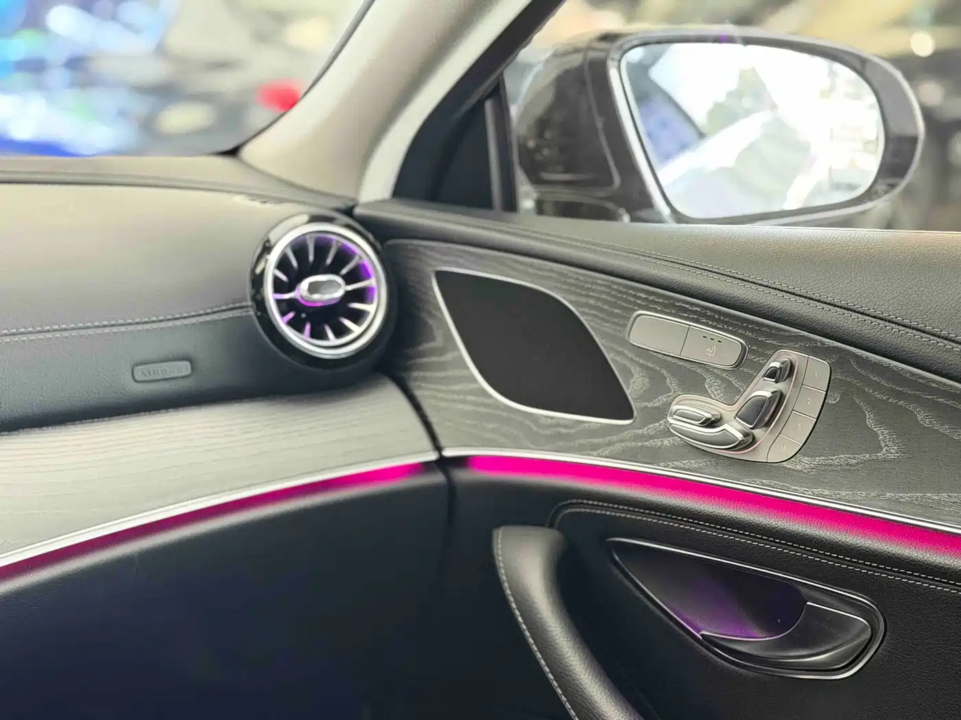 Mercedes-Benz CLS 2018 CLS 300 Dynamic фото 14