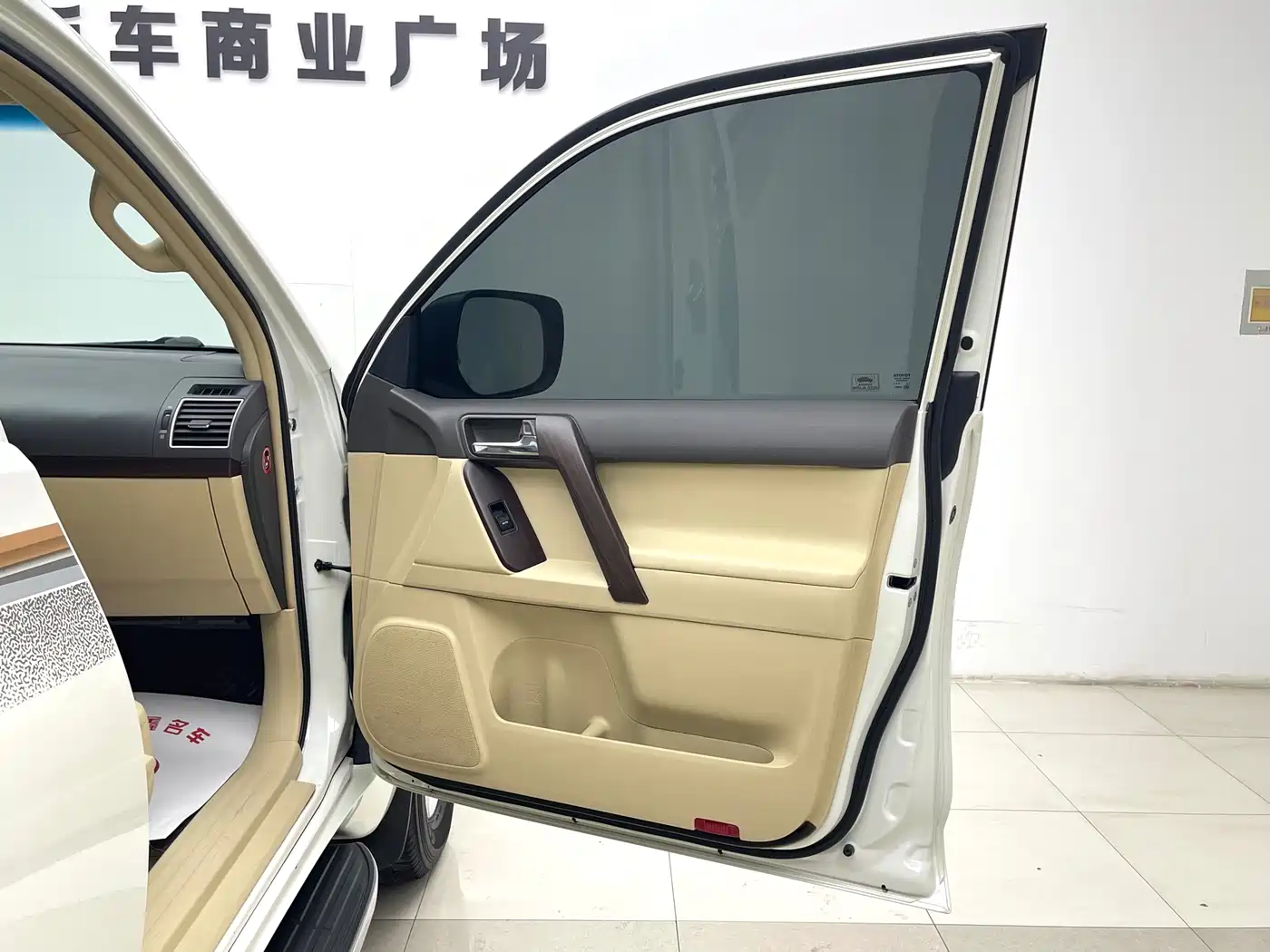 Toyota Prado 2016 3.5L Auto TX-L фото 6