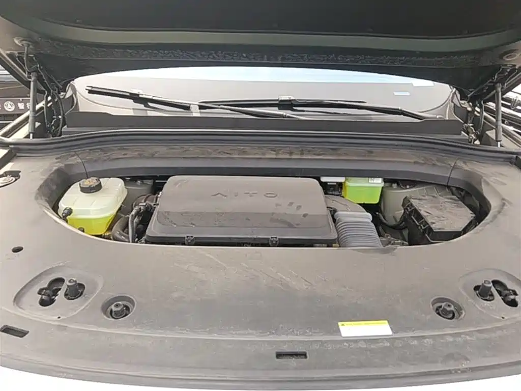 AITO Wenjie AITO M8 2025 Range Extender Max+ Edition 53.4kWh 5-seater фото 20