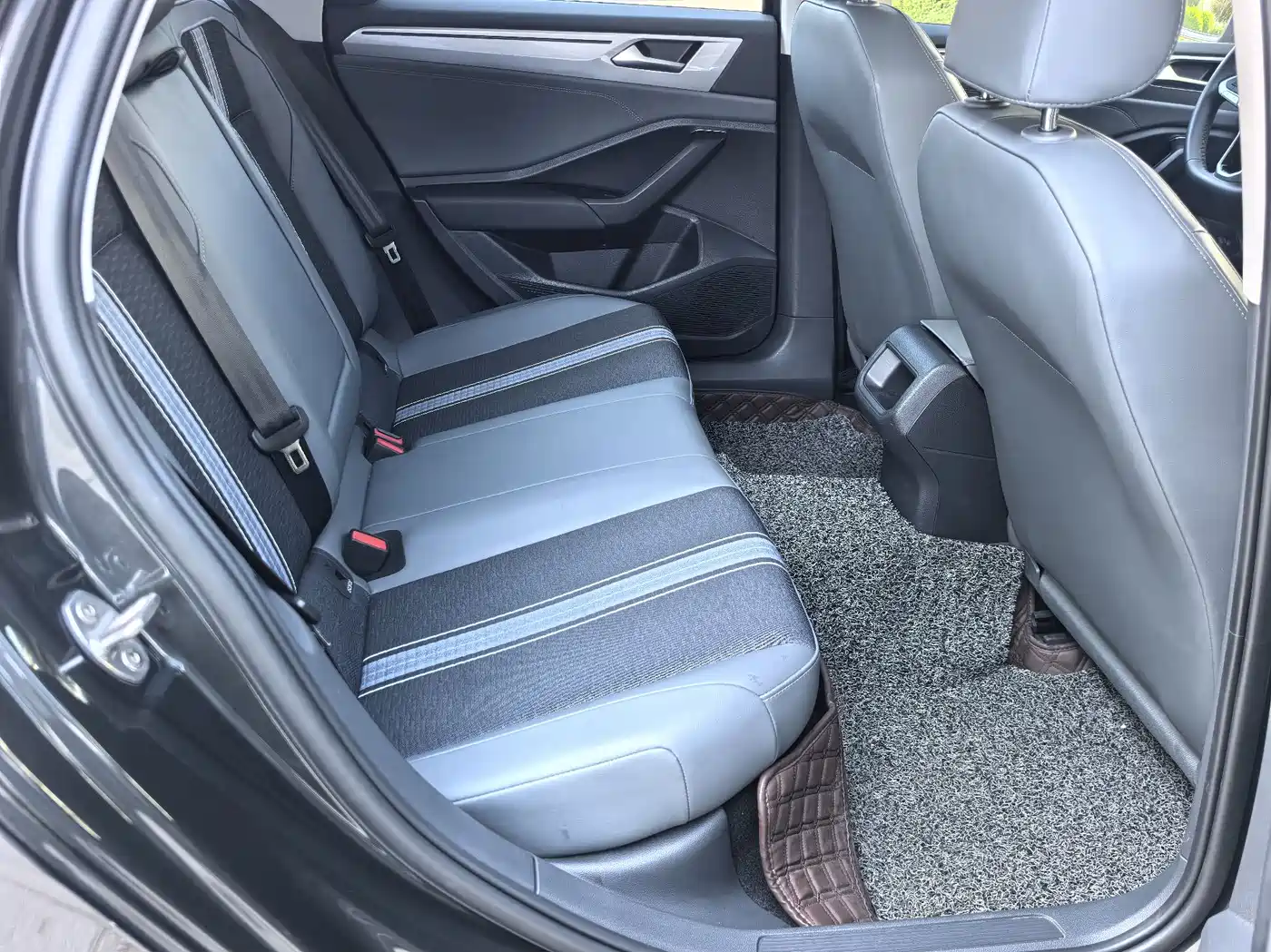Volkswagen Sagitar 2024 300TSI DSG Flying Edition фото 18