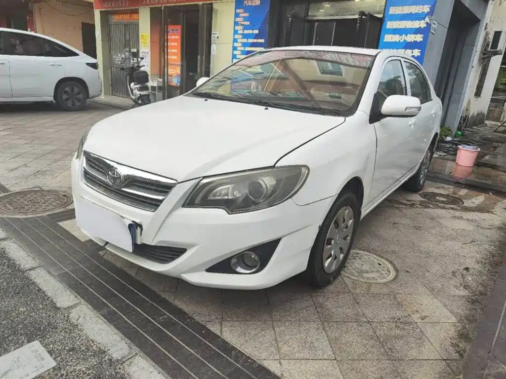 Toyota Corolla 2013 1.6L Automatic Luxury
