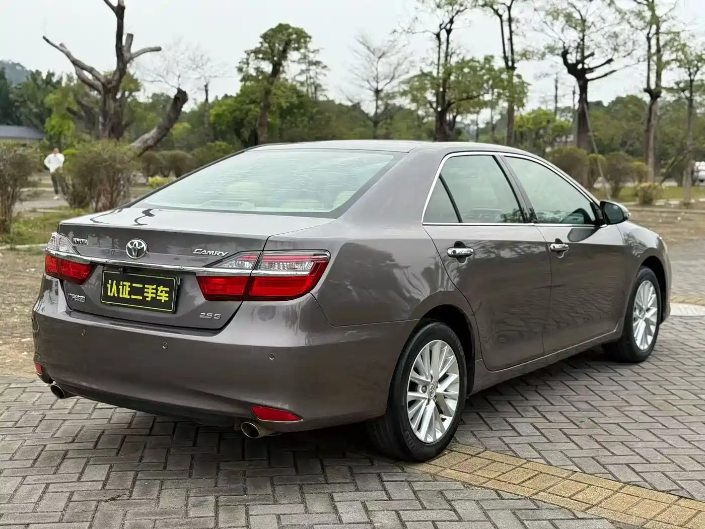 Toyota Camry 2015 2.5G Luxury Navigation Edition фото 6