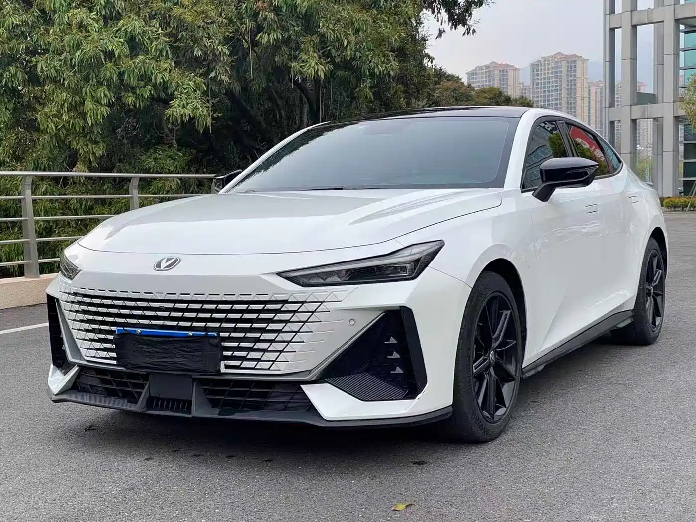 CHANGAN UNI-V