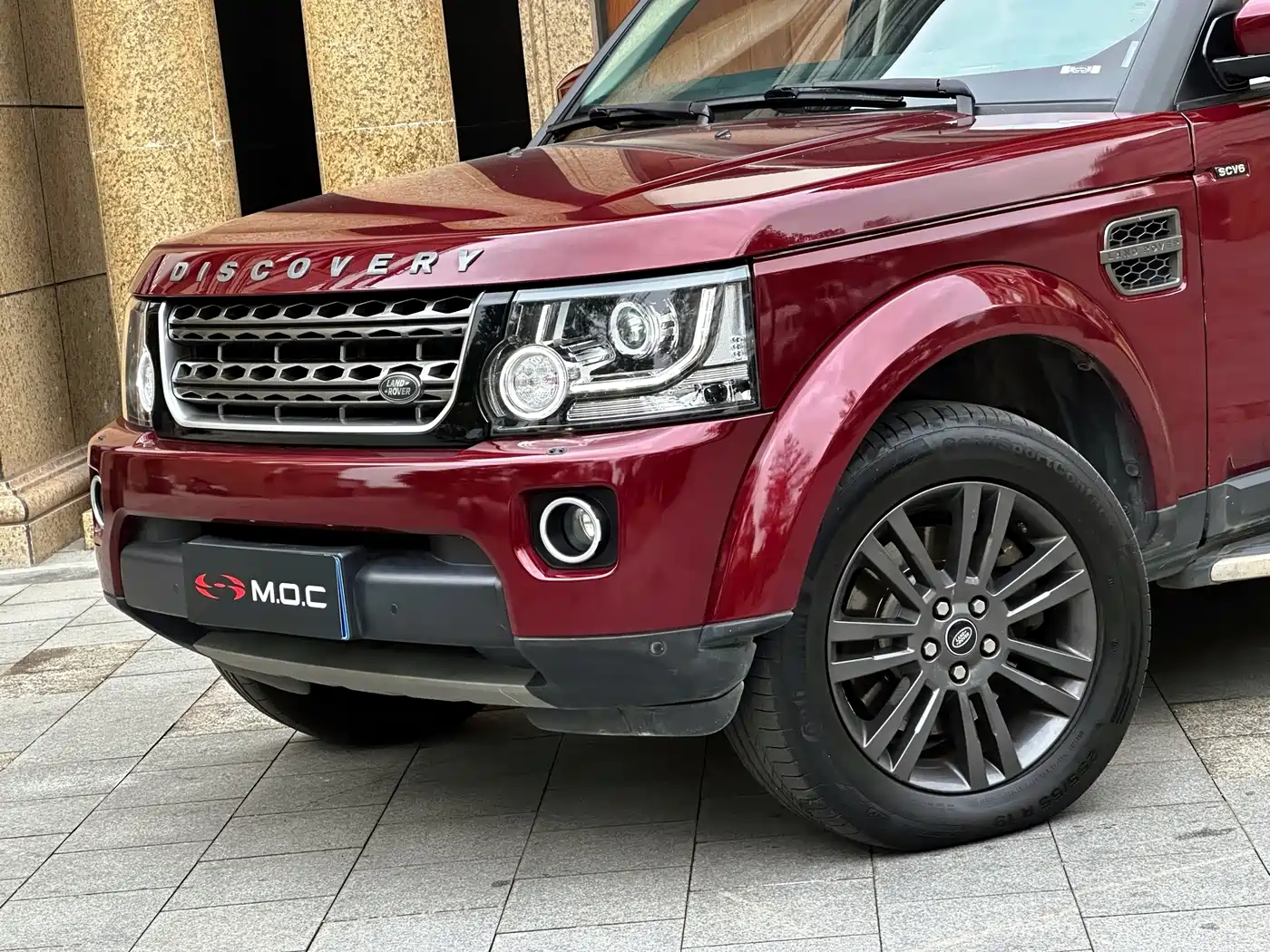 Land Rover Discovery 2015 3.0 SC V6 SE фото 24