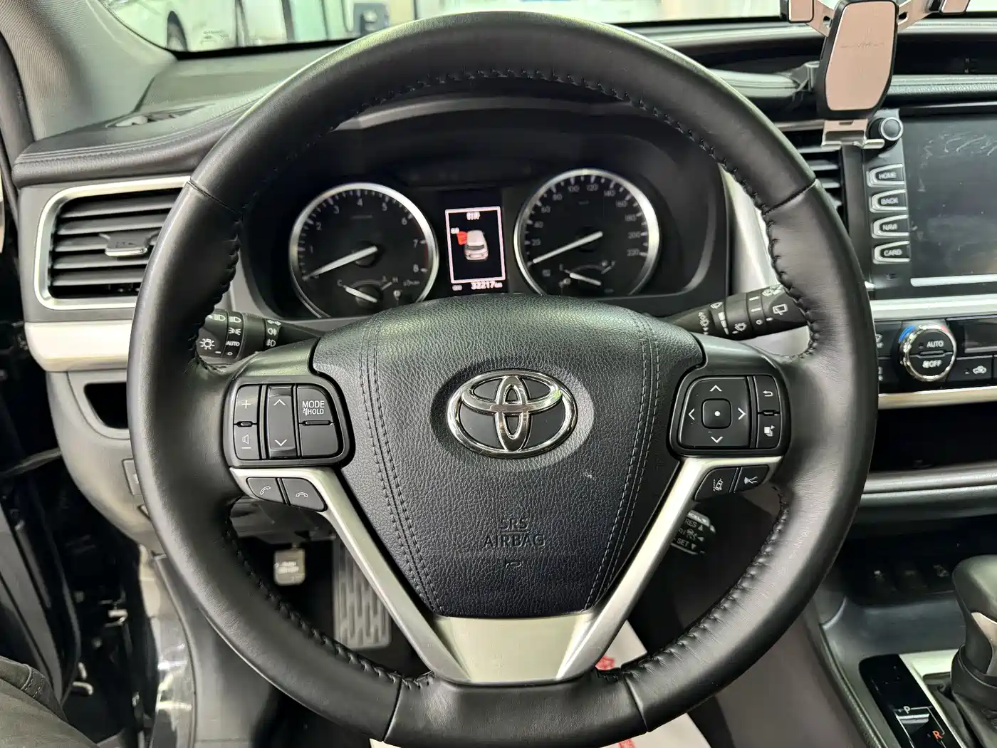 Toyota Highlander 2018 Model 2.0T 4WD Knight Edition 7-Seater China VI фото 14