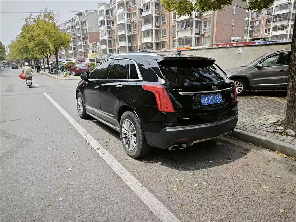 Cadillac XT5 2017 2017 Anniversary Edition 28T 4WD Luxury