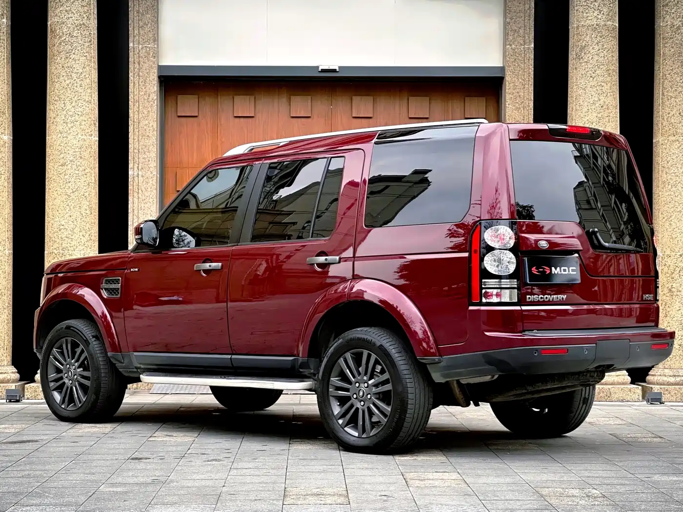 Land Rover Discovery 2015 3.0 SC V6 SE фото 4