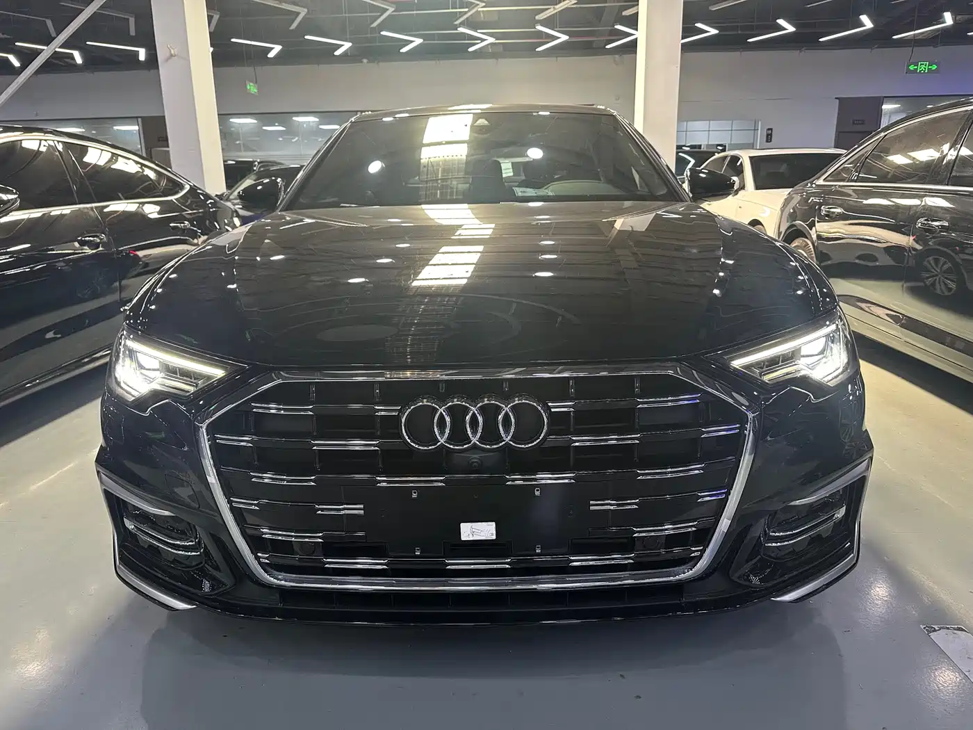 Audi A6L 2023 45 TFSI Premium Selection Elegance фото 2