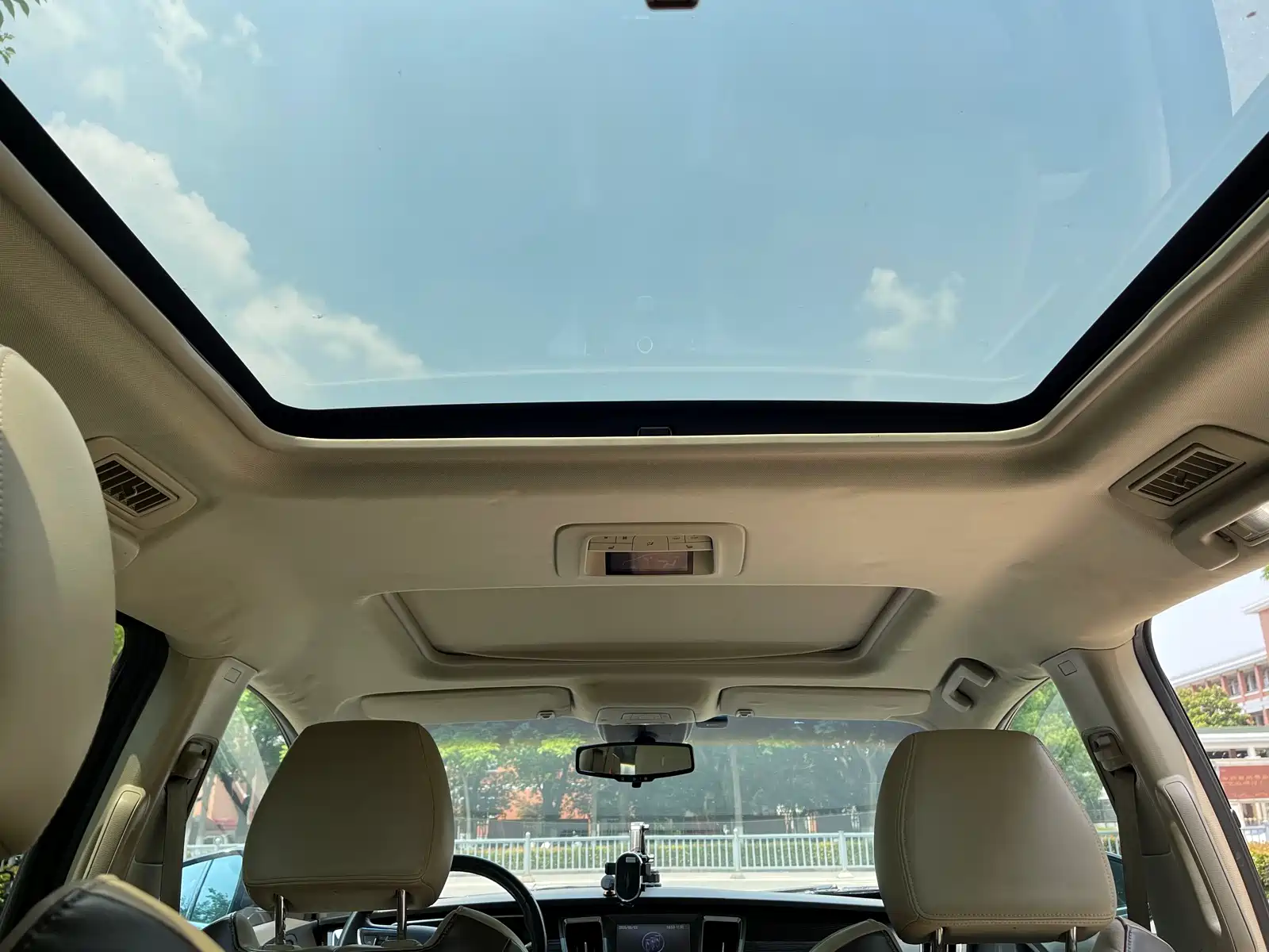 Фото 15 - Buick GL8