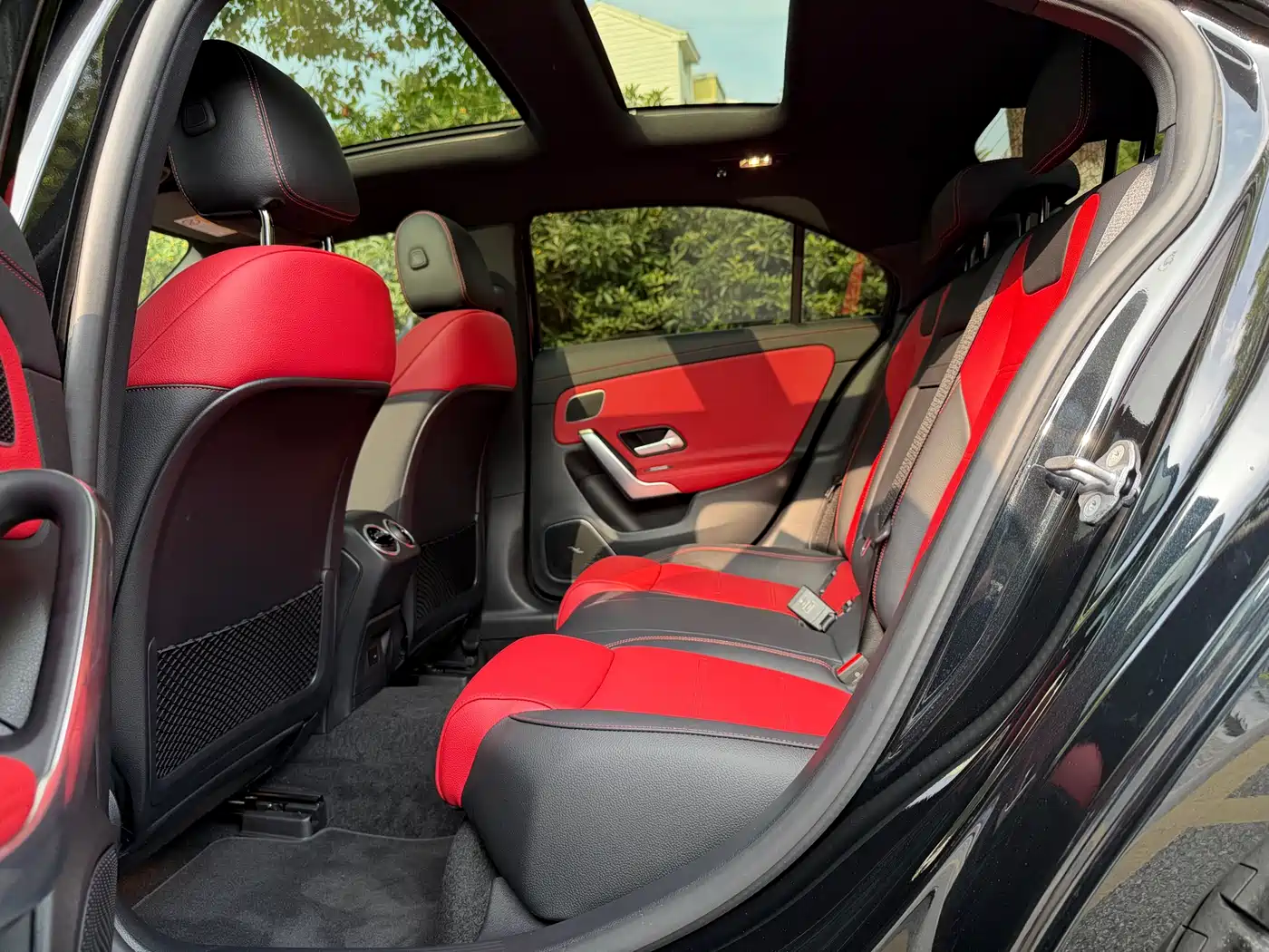Mercedes-Benz A-Class AMG 2022 AMG A 35 L 4MATIC фото 9