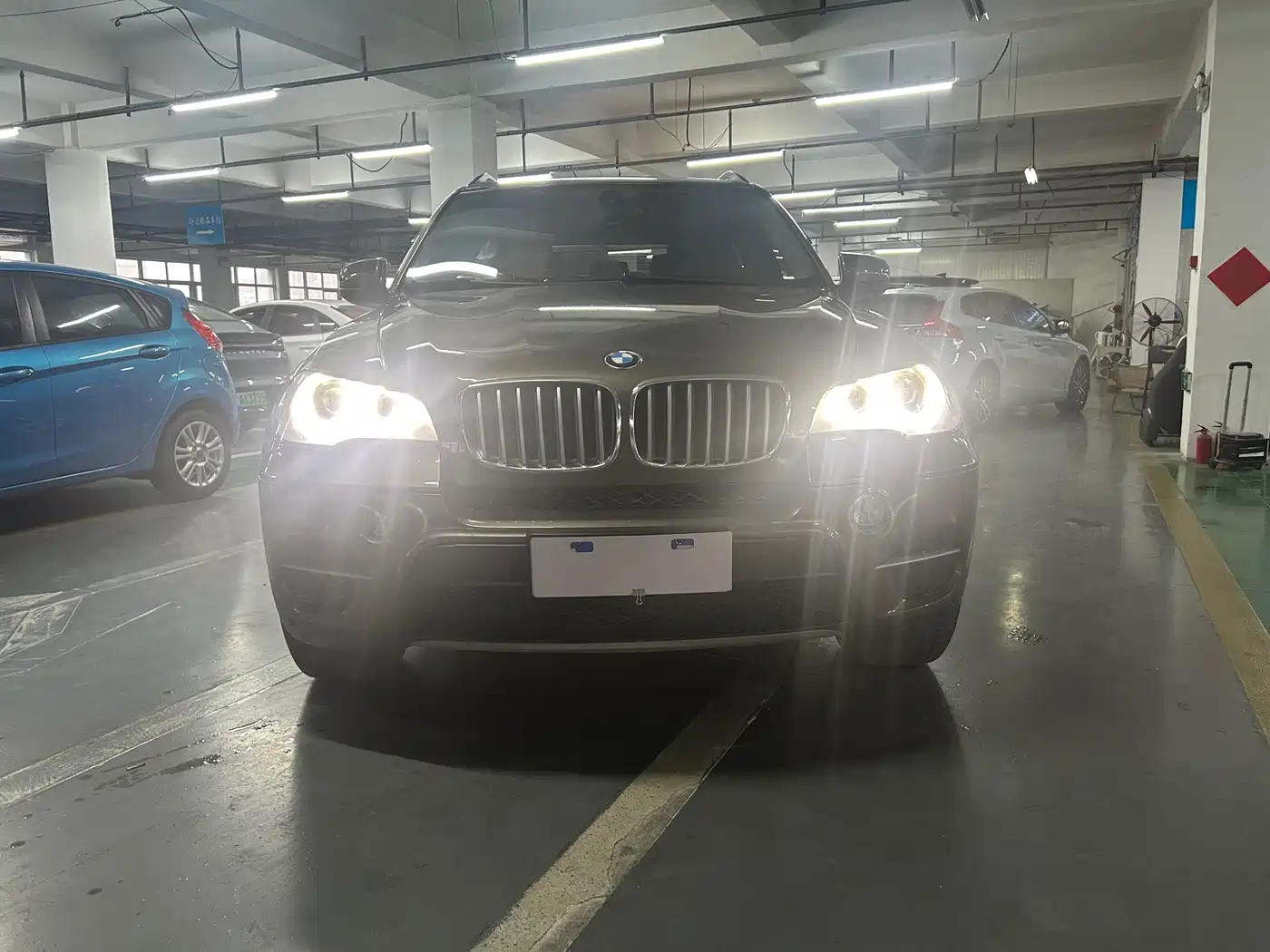 Photo 2 - BMW X5 (Import)