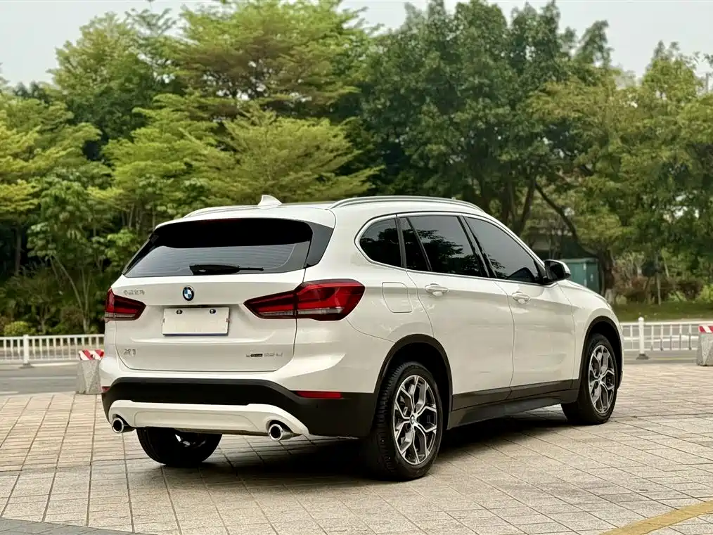 BMW X1 2020 sDrive25Li Leading Model фото 3