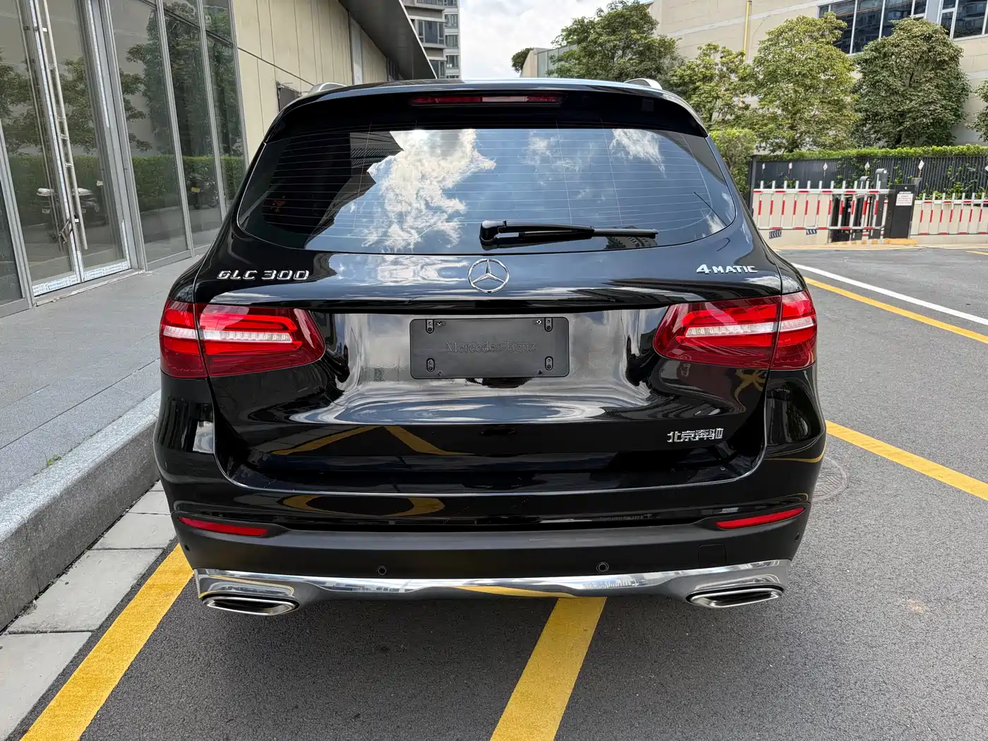 Mercedes-Benz GLC 2016 GLC 300 4MATIC Luxury фото 5