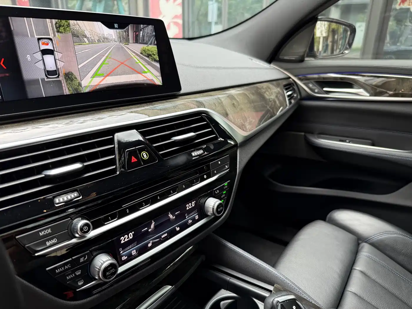 BMW 6 Series GT 2018 630i M Sport Package фото 25