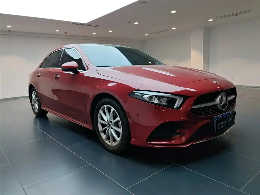 Mercedes-Benz A-Class 2020 Facelift A 200 L Sport Sedan Fashion фото 2