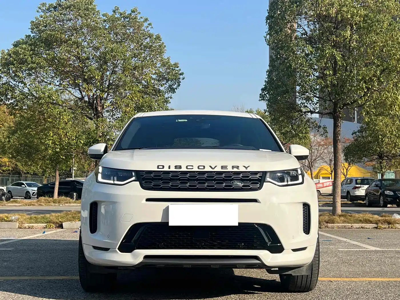 Land Rover Discovery Sport 2022 Model 249PS R-Dynamic S Performance Edition 5-Seater фото 3