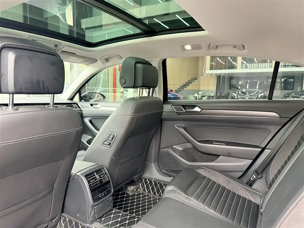 Volkswagen Magotan 2020 330TSI DSG Leading фото 15