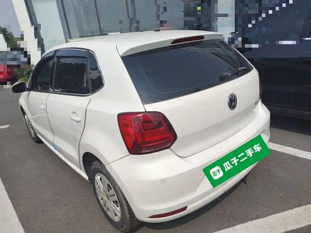Volkswagen Polo 2016 1.4L Automatic Trend фото 9