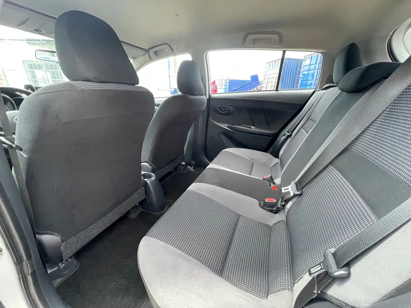 Toyota Vios FS 2022 1.5L CVT Sharp Speed CARE Edition фото 4