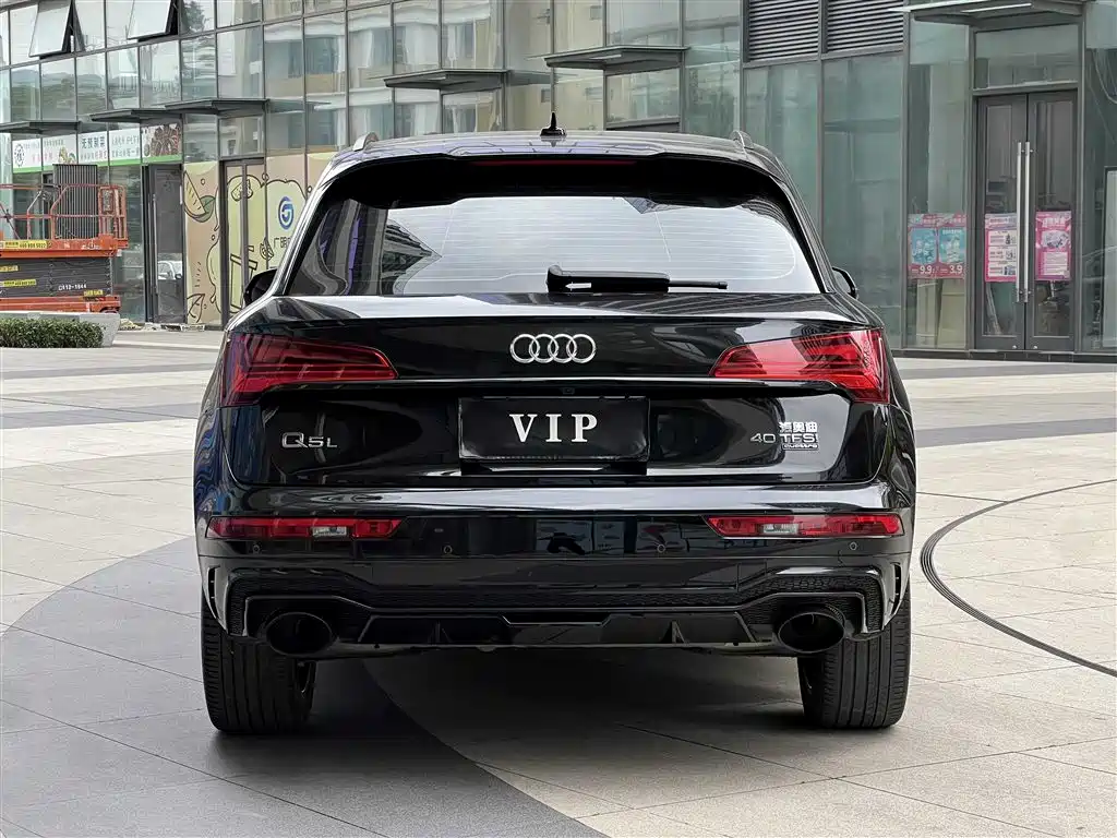 Audi Q5L 2023 40T Luxury Dynamic фото 5