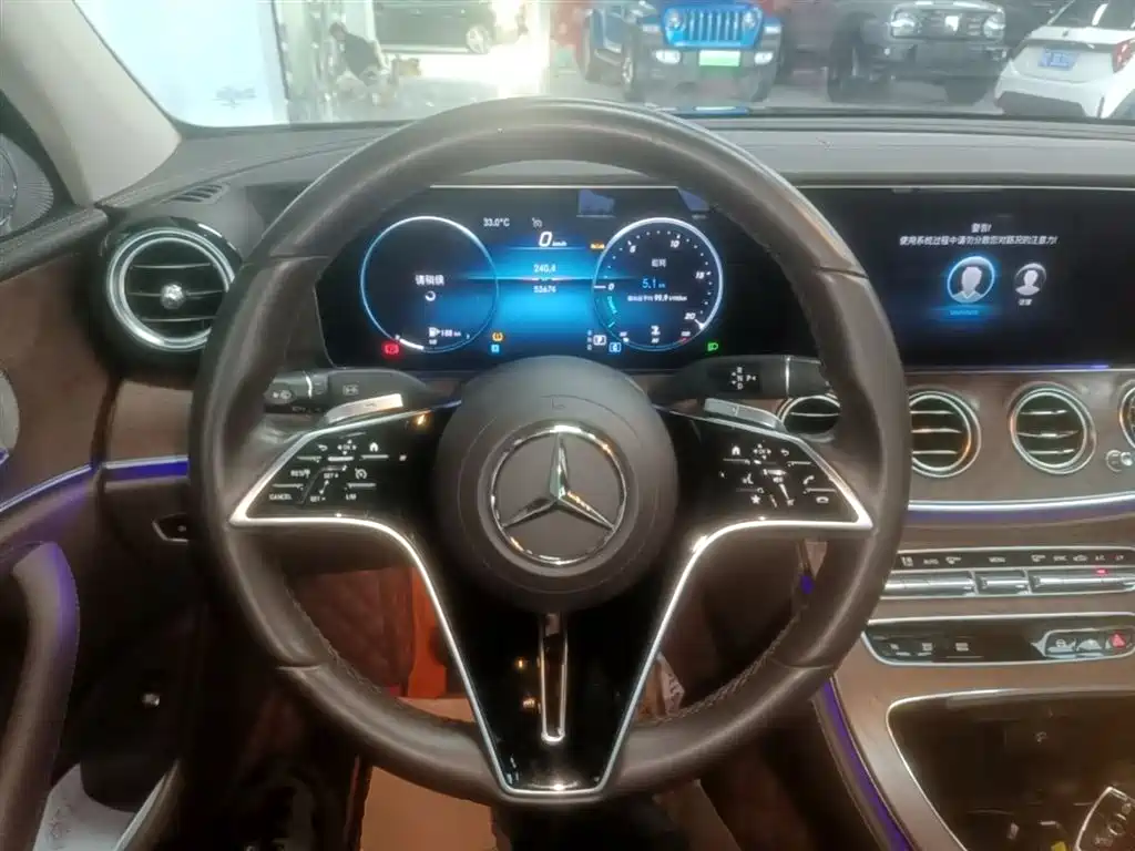 Mercedes-Benz E-Class 2023 E 260 L фото 10