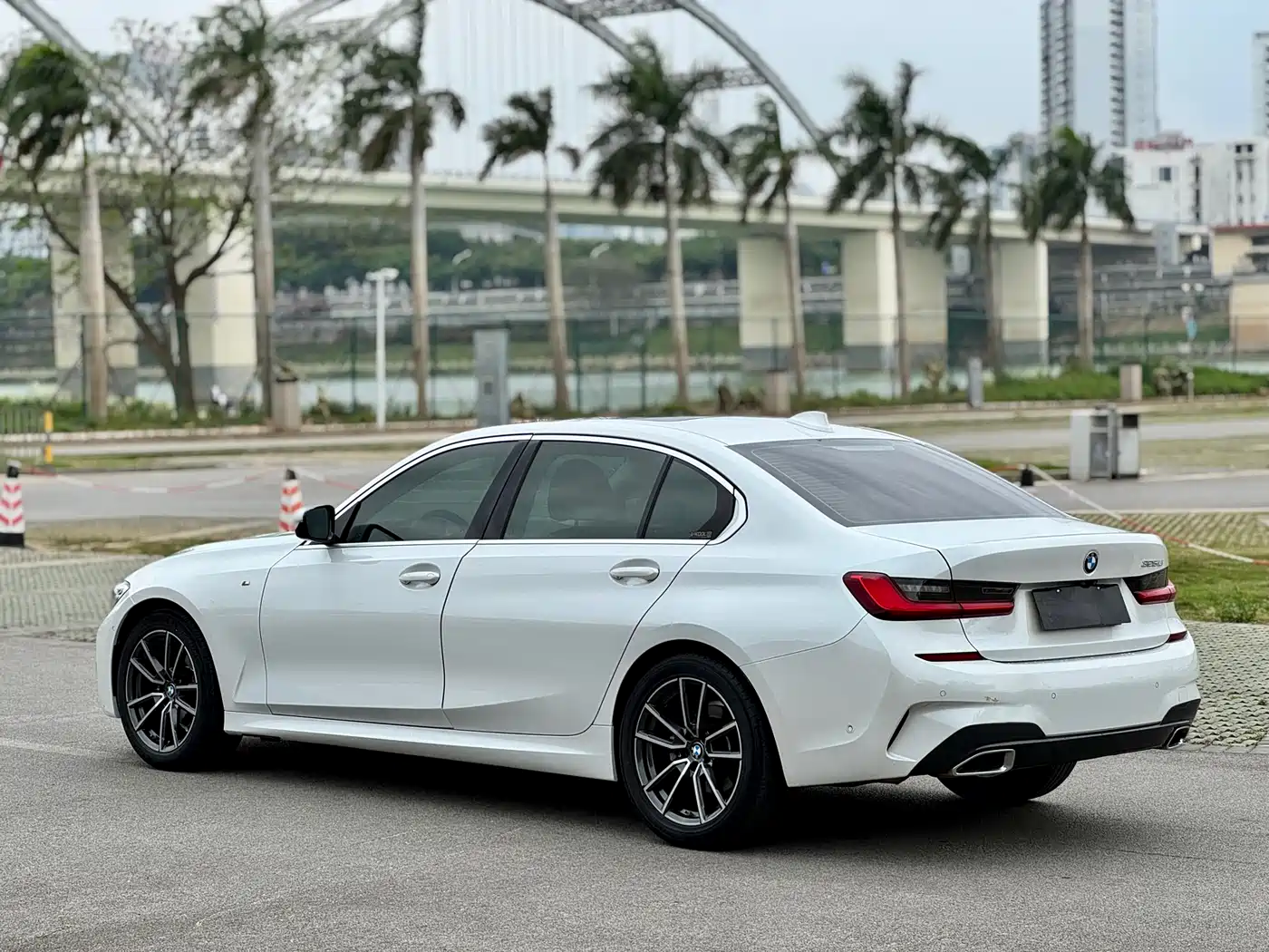 BMW 3 Series 2020 Facelift 325Li M Sport Package фото 3