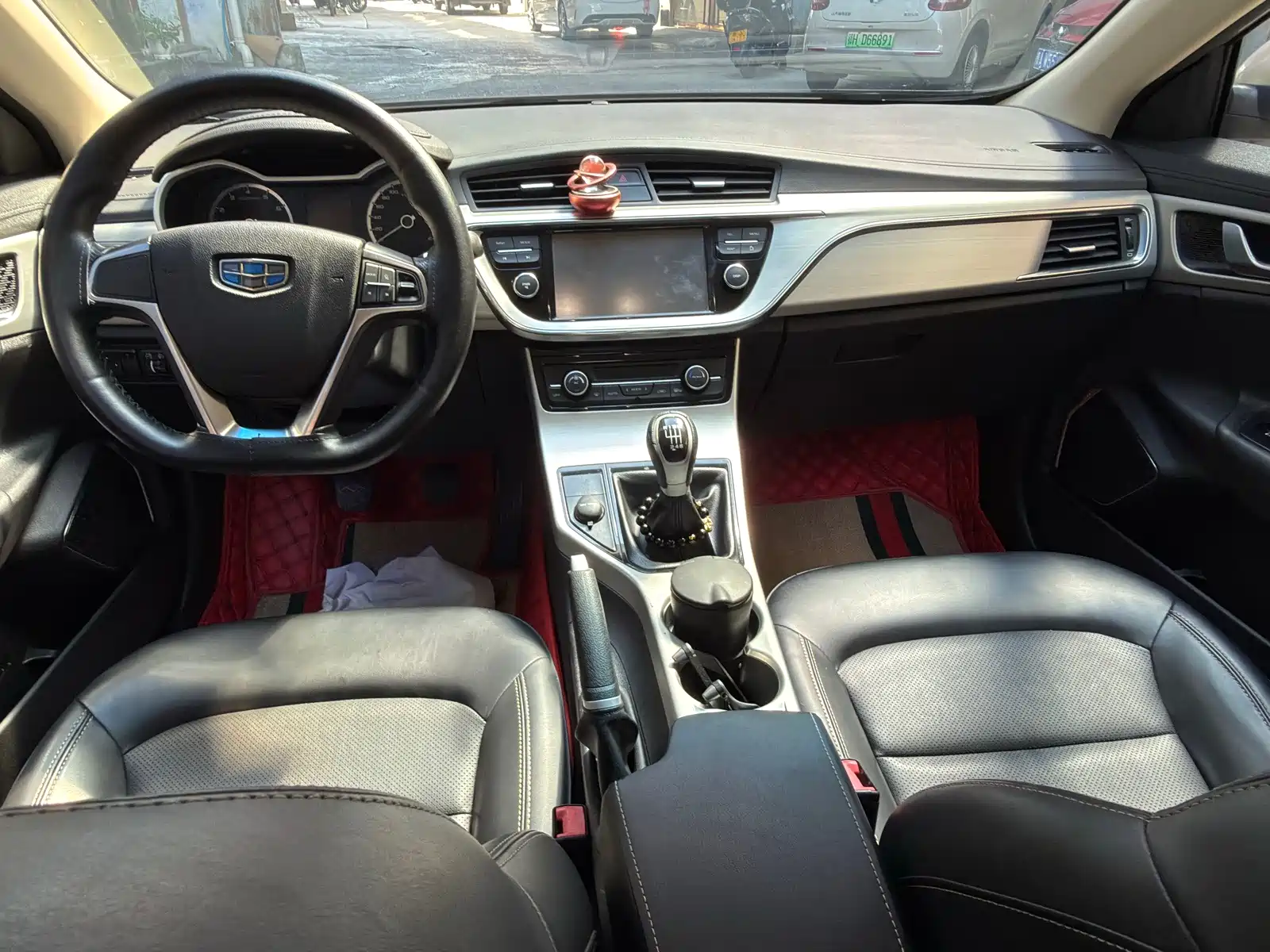 Фото 6 - Geely Emgrand GL