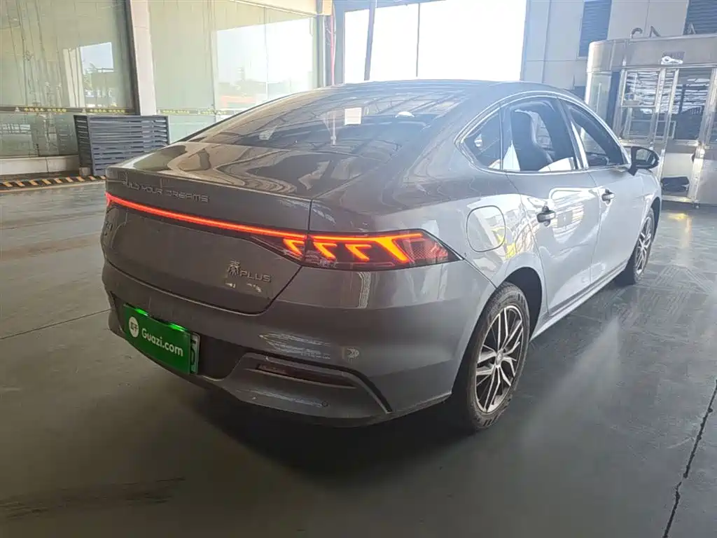 BYD Qin PLUS 2024 Glory Edition EV 420KM Leading фото 7