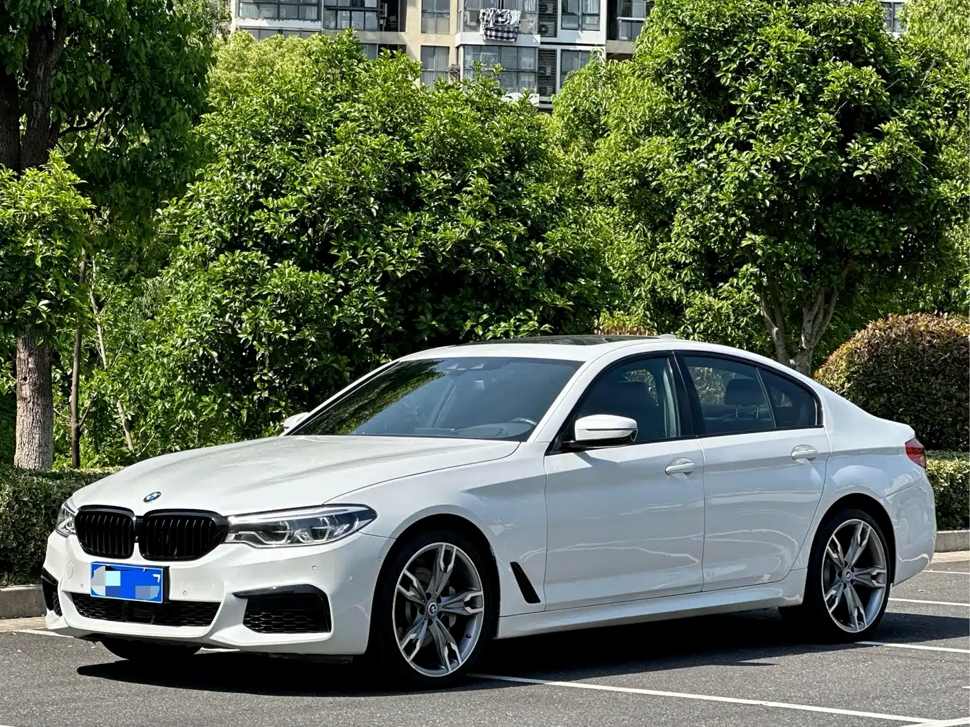 BMW 5 Series (Import) 2020 540i Style Edition M Sport Package фото 2