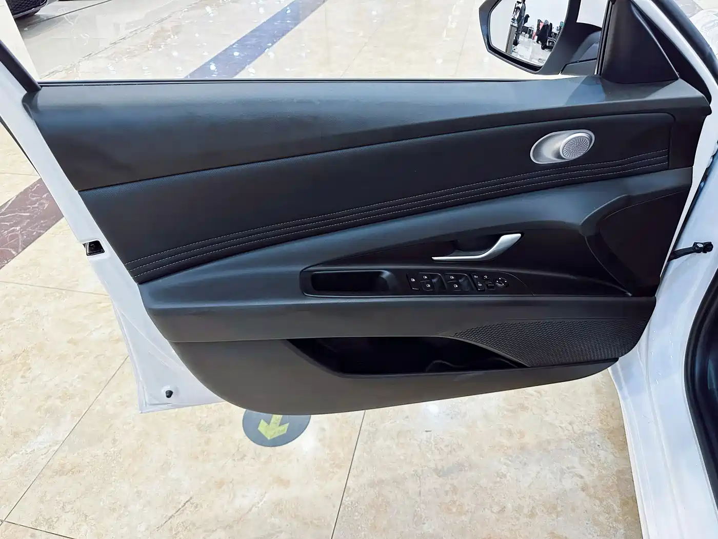 Hyundai Elantra 2022 1.5L CVT GLX Elite Edition фото 16