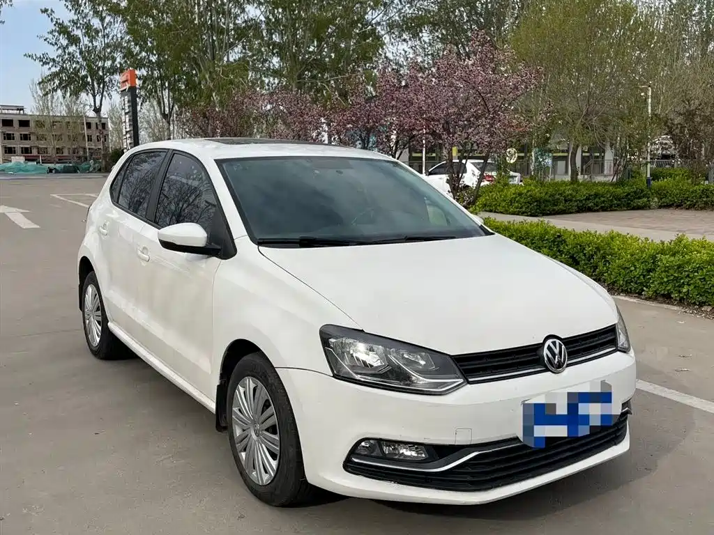 VOLKSWAGEN POLO