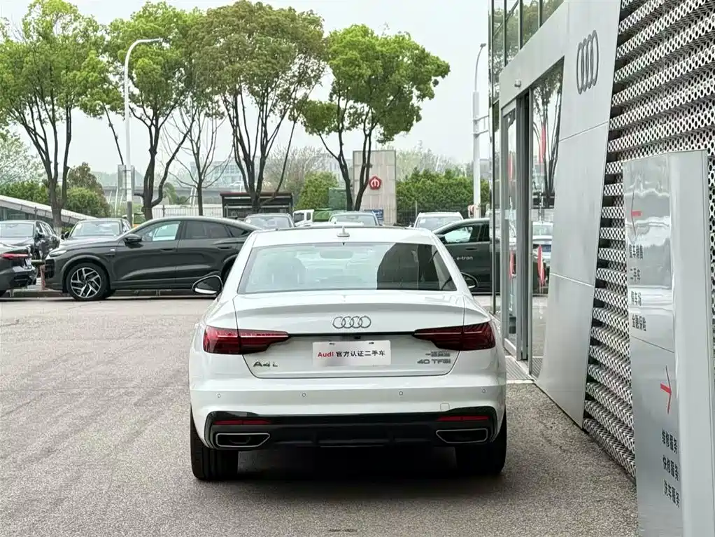 Audi A4L 2024 40 TFSI Luxury Dynamic фото 4