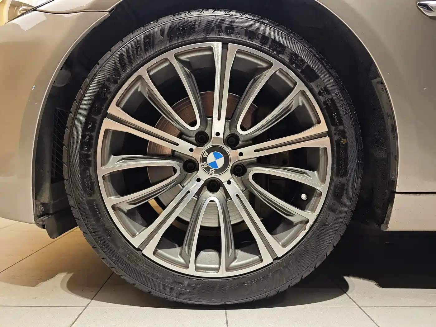BMW 5 Series (Import) 2013 535i Leading Sport фото 6
