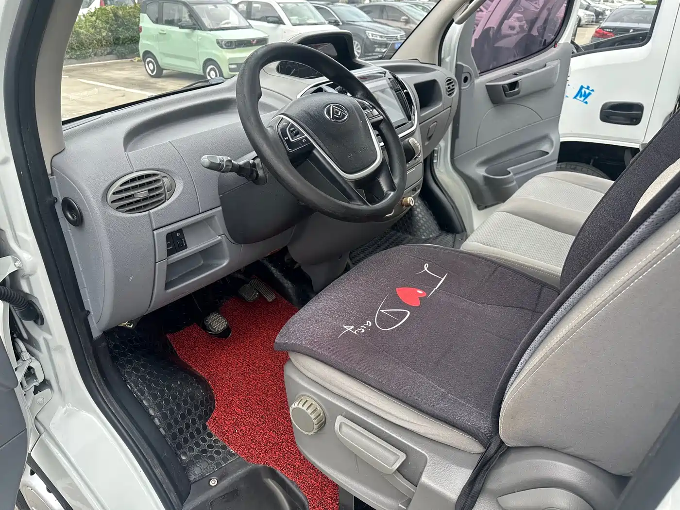 Photo 7 - SAIC Maxus Xintu V80