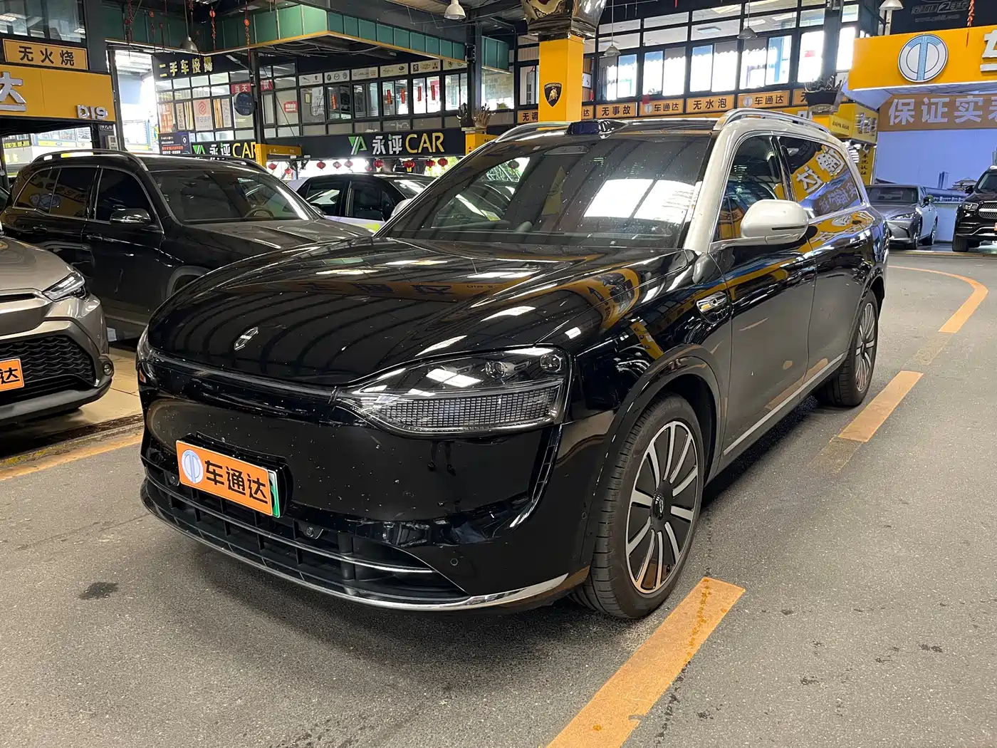 AITO Wenjie AITO M9 2024 Extended Range Ultra 42kWh 6-Seater фото 2