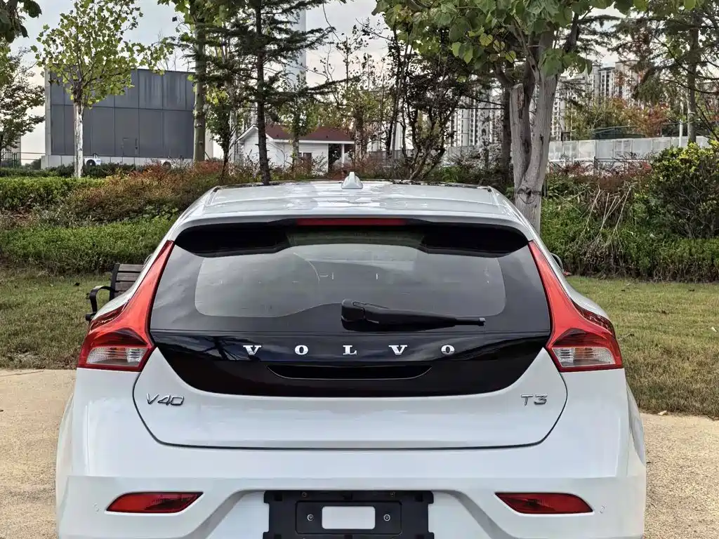 Volvo V40 2019 2019 T3 Momentum