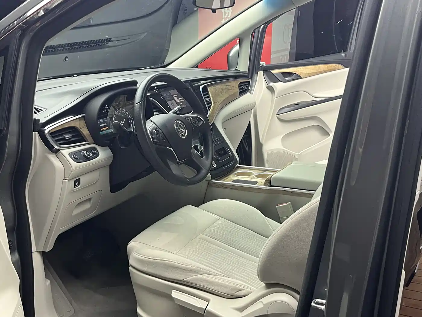 Buick GL8 2018 ES 28T Comfort Type China VI фото 7