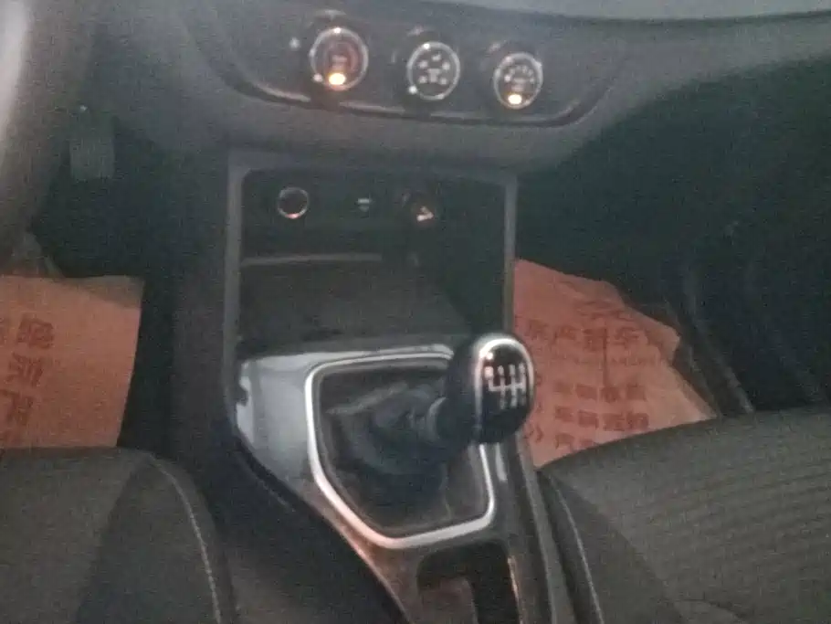 Baojun 730 2020 2019 1.5L Manual Fashion Edition 7-Seater China VI