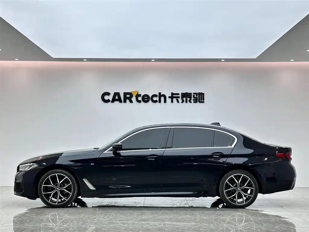 BMW 5 Series 2022 530Li Exclusive M Sport Package фото 2