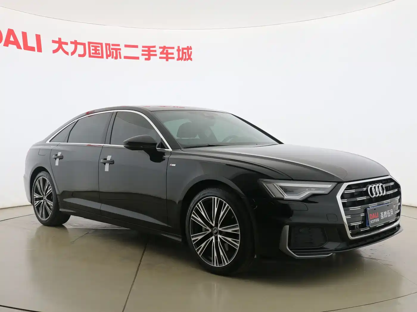 Audi A6L 2021 45 TFSI Exclusive Sport фото 3