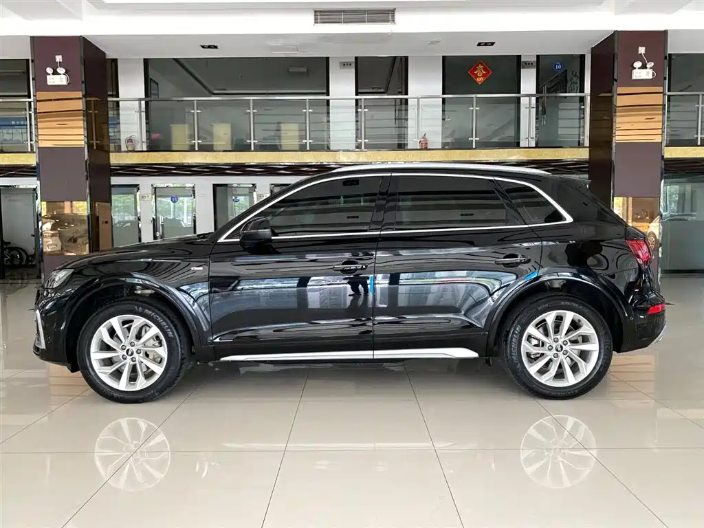 Audi Q5L 2022 Facelift 40T Luxury Dynamic фото 4