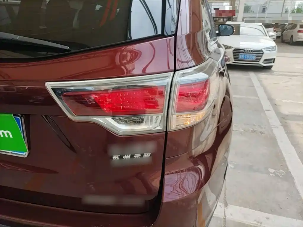 Toyota Highlander 2015 2.0T AWD Luxury Edition 7-seater фото 8