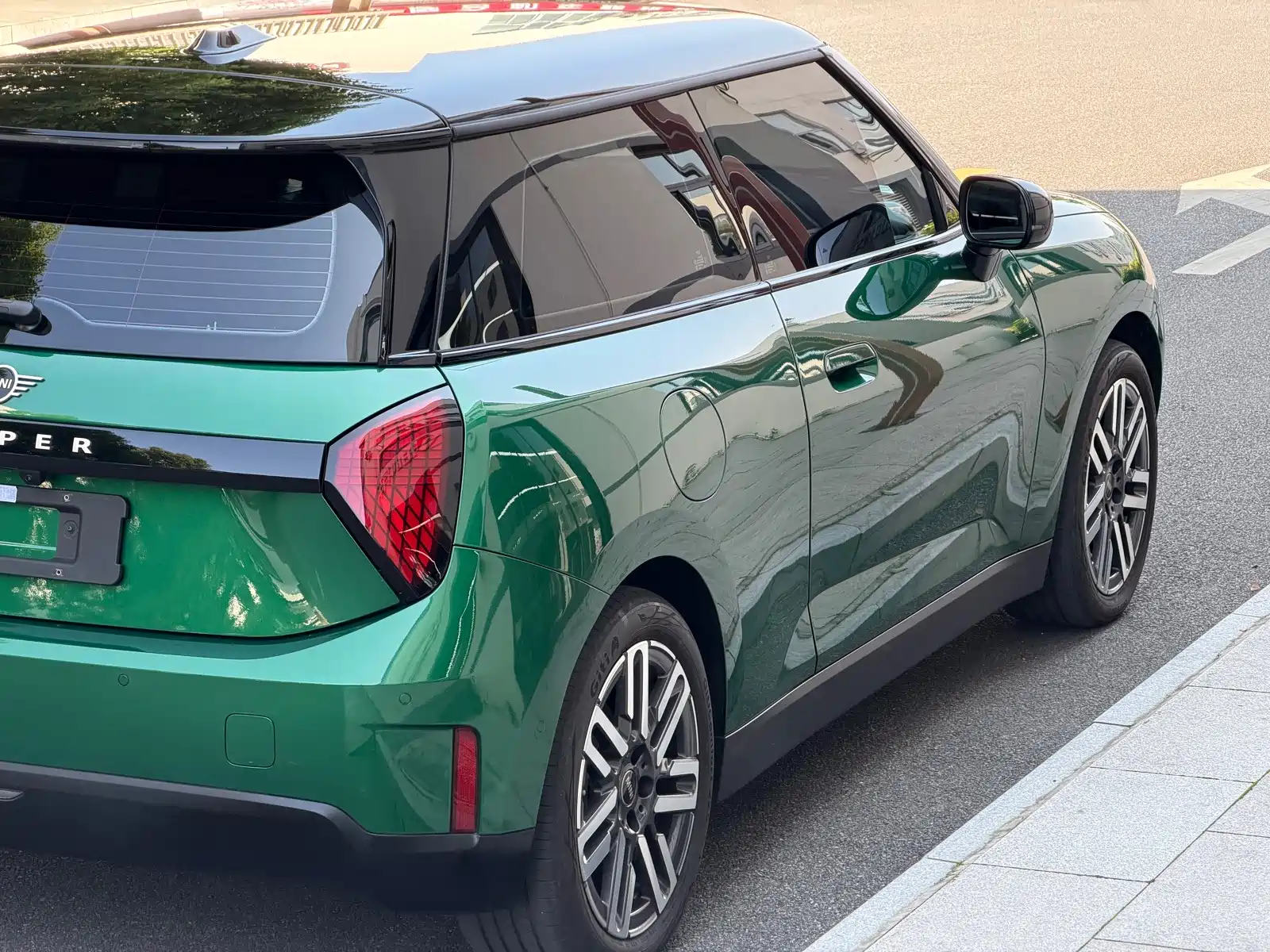 Фото 6 - MINI Electric MINI COOPER
